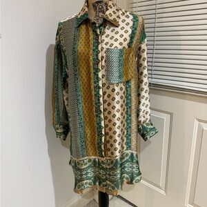 Vici button down long sleeve tunic size shirt
